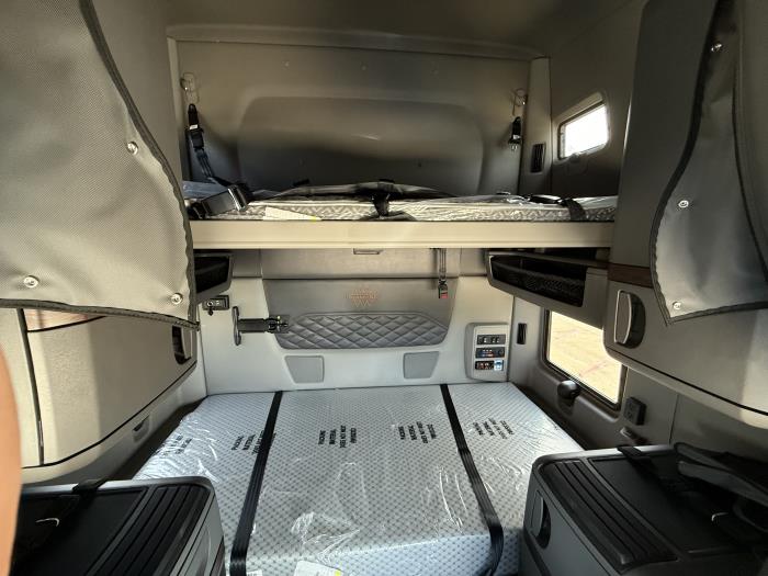 2026 International LT625-15