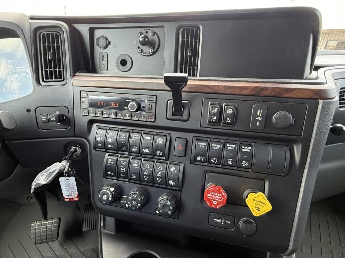 2026 International LT625-14