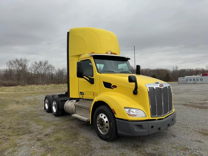2021 Peterbilt 579 photo 4