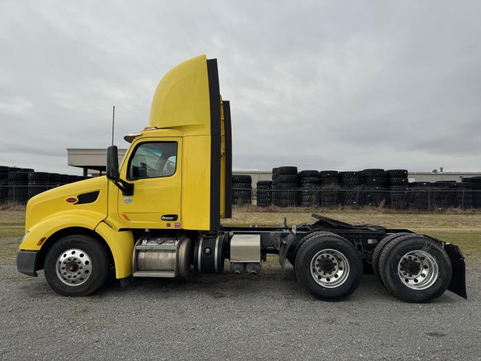 2021 Peterbilt 579-10