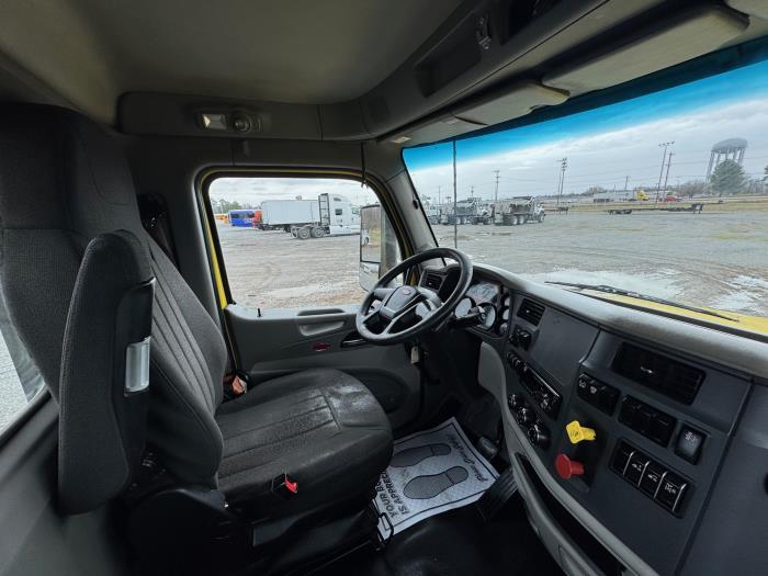 2021 Peterbilt 579-15