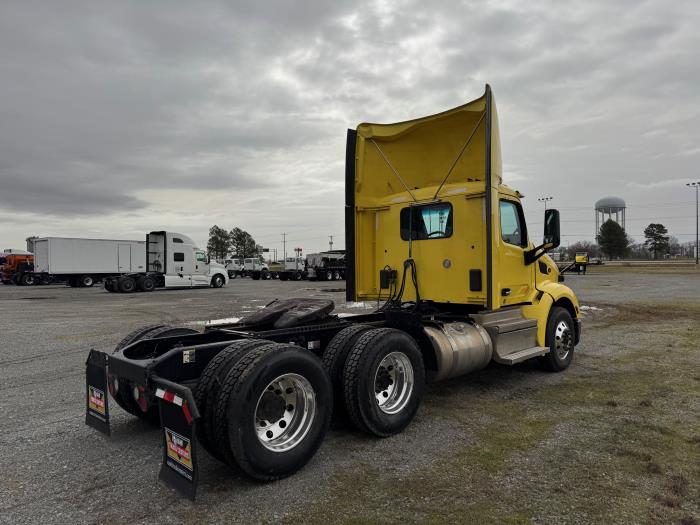 2021 Peterbilt 579-5