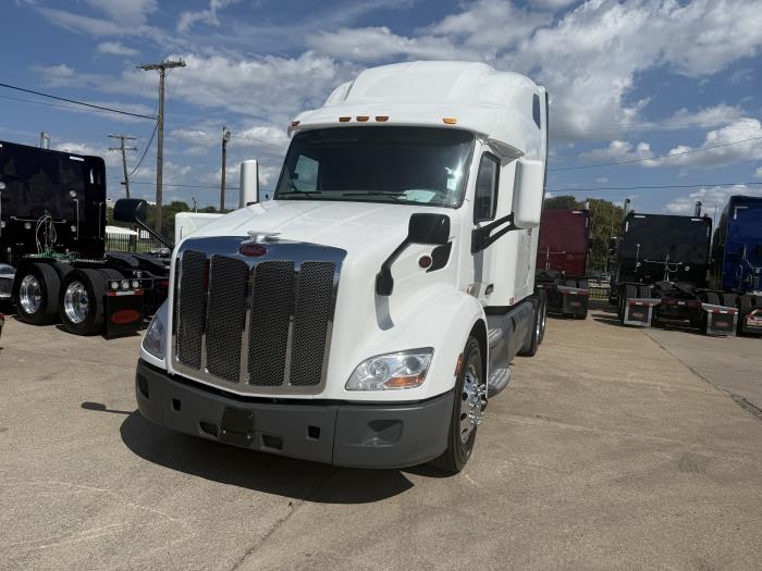 2021 Peterbilt 579-15