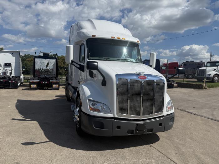 2021 Peterbilt 579-16