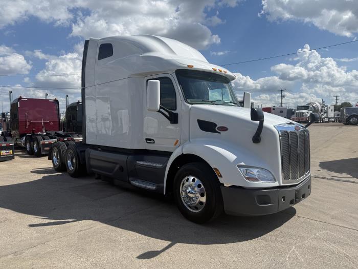 2021 Peterbilt 579-17