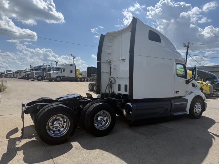2021 Peterbilt 579-18