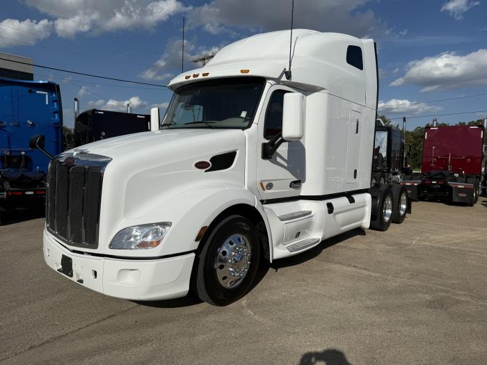 2022 Peterbilt 579-16