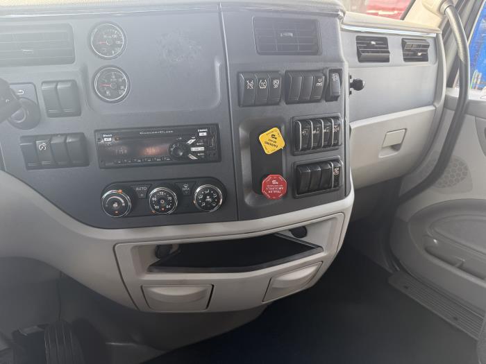 2021 Peterbilt 579-5