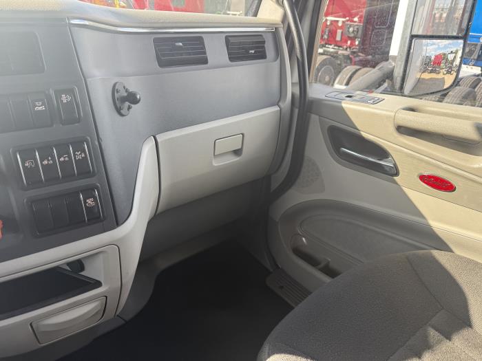 2021 Peterbilt 579-7