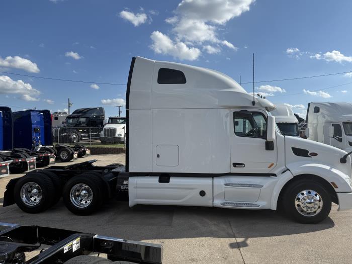 2022 Peterbilt 579-23