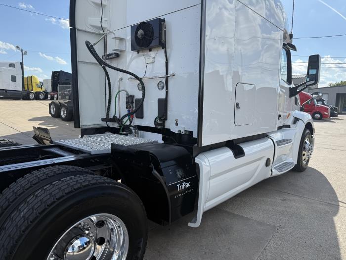 2022 Peterbilt 579-25