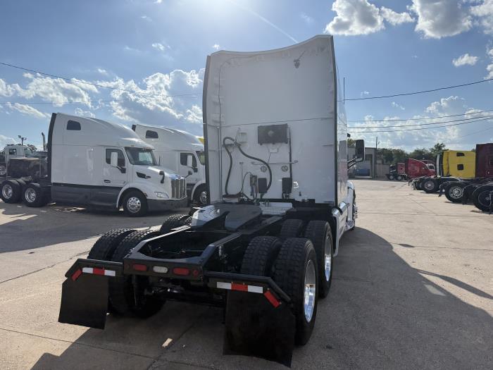 2022 Peterbilt 579-27