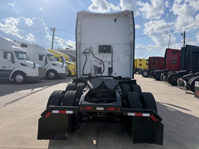 2022 Peterbilt 579-28