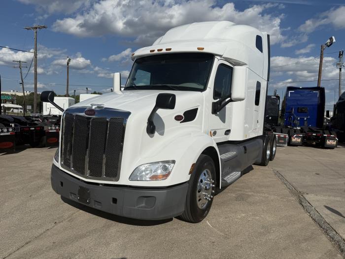 2021 Peterbilt 579-17