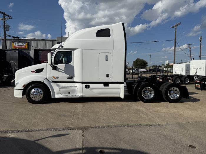 2022 Peterbilt 579-36