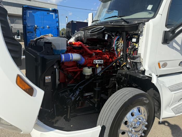 2022 Peterbilt 579-37