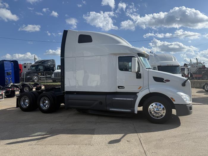 2021 Peterbilt 579-24