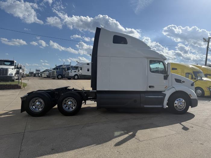 2021 Peterbilt 579-26