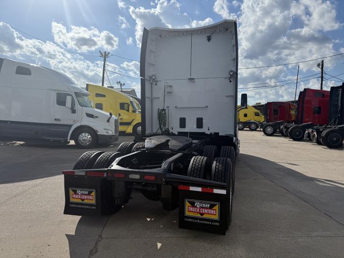 2021 Peterbilt 579-32