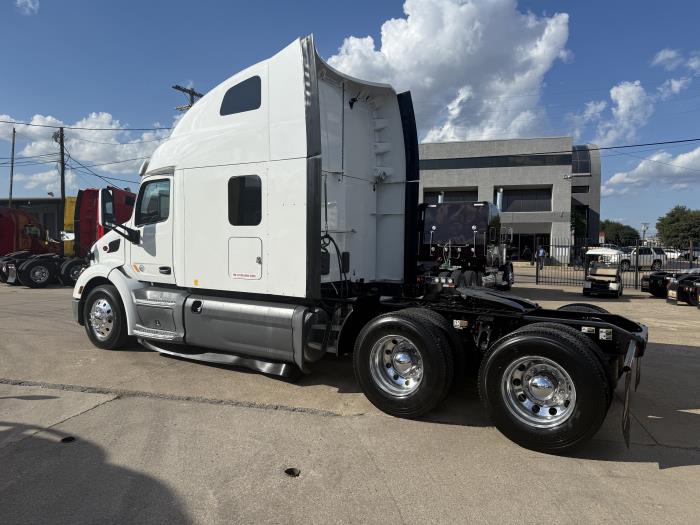 2021 Peterbilt 579-38