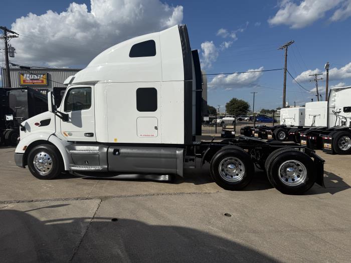 2021 Peterbilt 579-40
