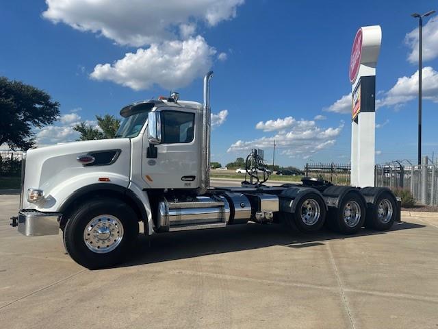 2020 Peterbilt 567 photo 3