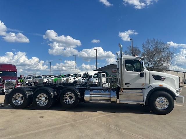2020 Peterbilt 567-9