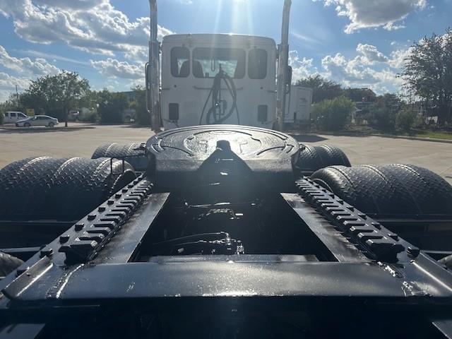 2020 Peterbilt 567-21