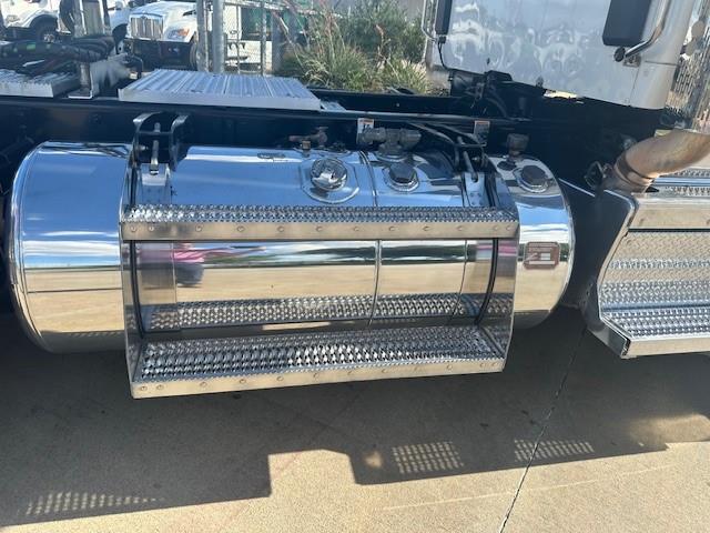 2020 Peterbilt 567-25