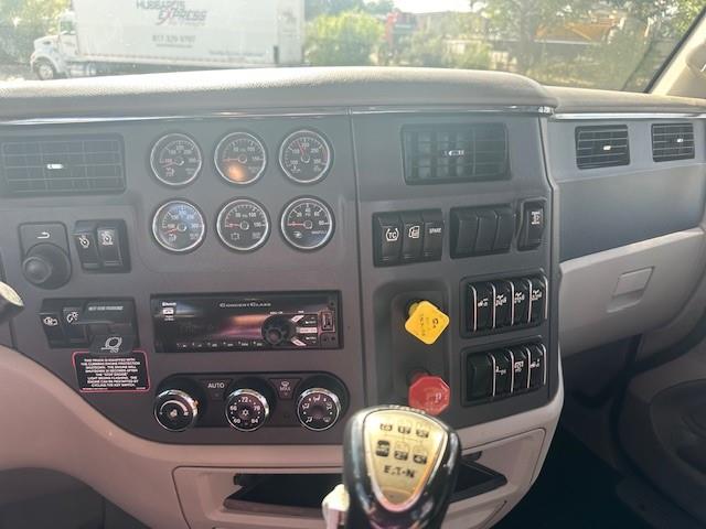 2020 Peterbilt 567-32