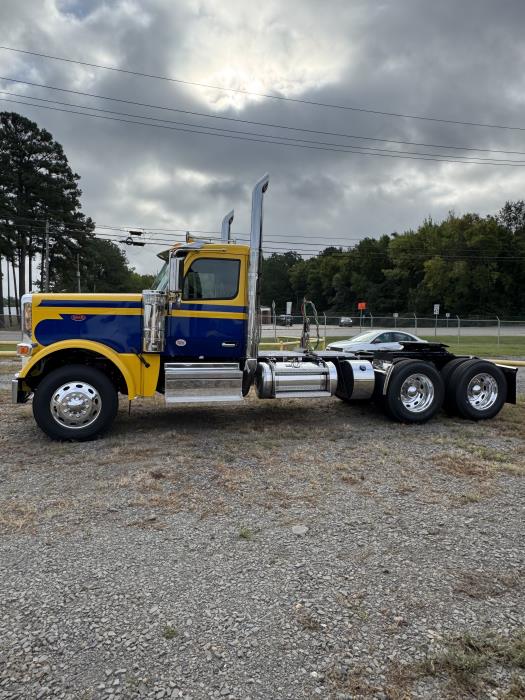 2026 Peterbilt 589-2