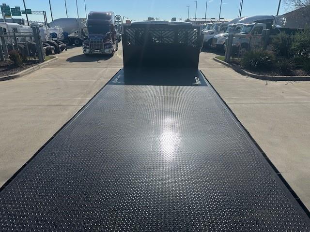 2025 Peterbilt 536-15