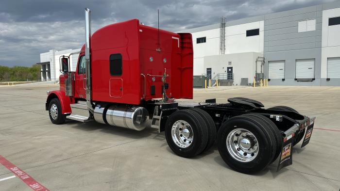 2026 Peterbilt 589-7
