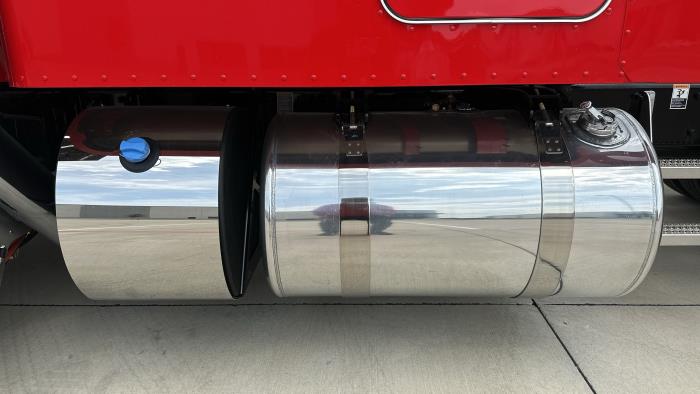 2026 Peterbilt 589-12