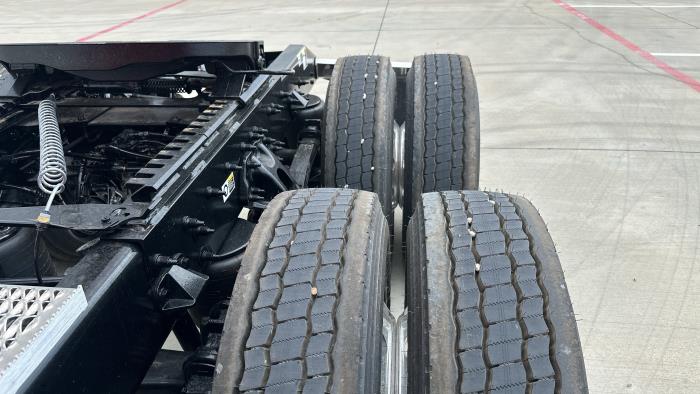 2026 Peterbilt 589-14