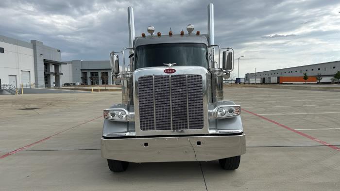 2026 Peterbilt 589-2