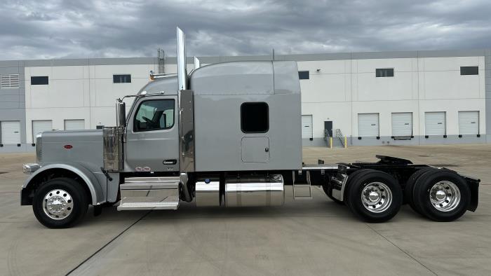2026 Peterbilt 589-8