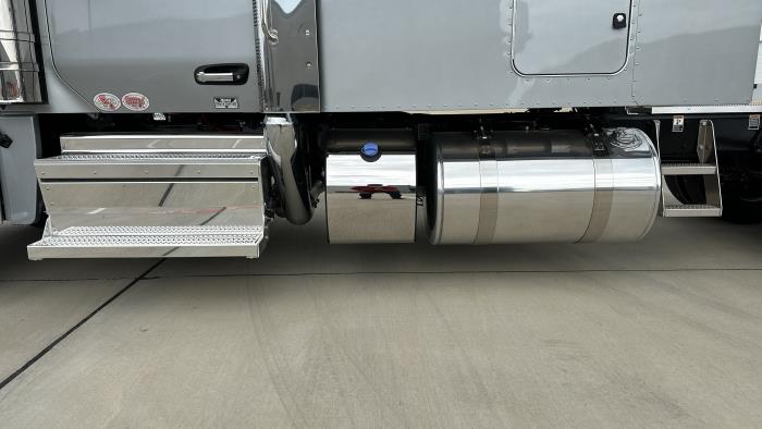 2026 Peterbilt 589-10