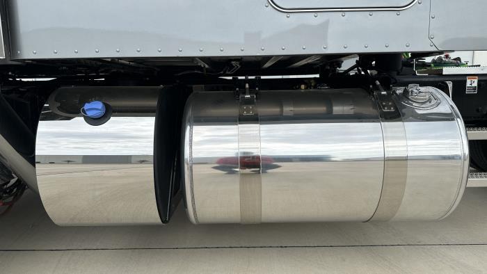 2026 Peterbilt 589-12