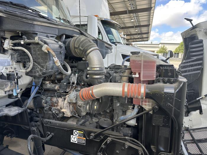 2018 Peterbilt 579 photo 3