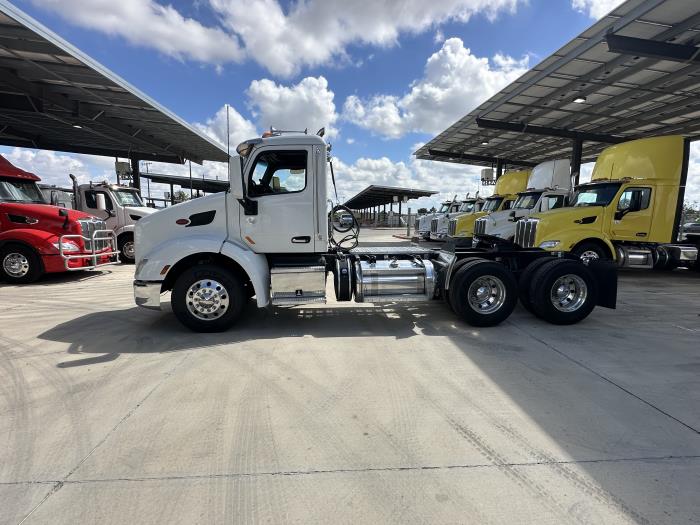 2018 Peterbilt 579-4
