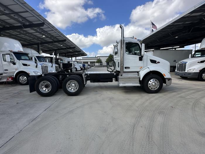 2018 Peterbilt 579-8