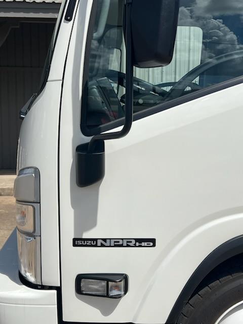 2025 Isuzu NPR-HD-5