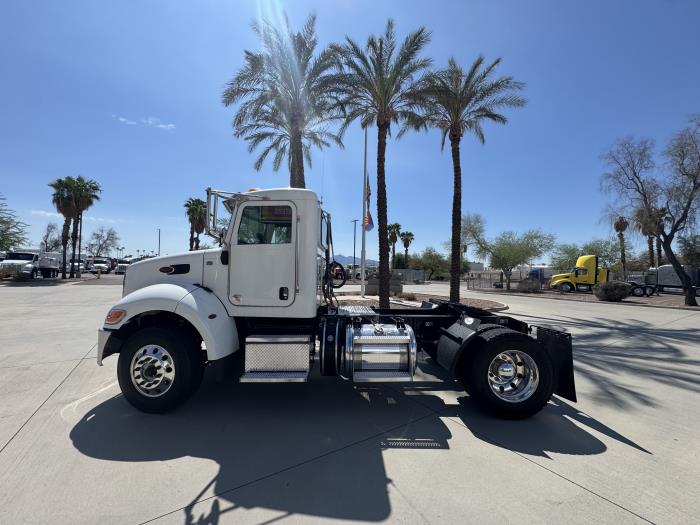 2018 Peterbilt 337-2