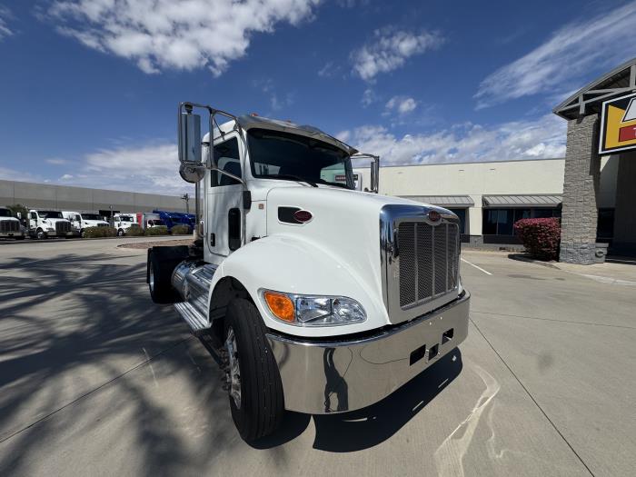 2018 Peterbilt 337-8
