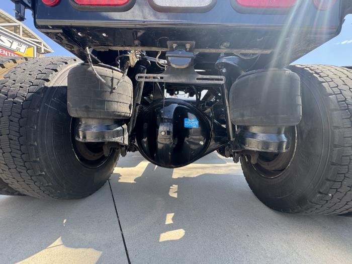 2018 Peterbilt 337-4