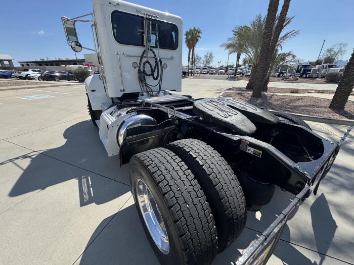 2018 Peterbilt 337-3
