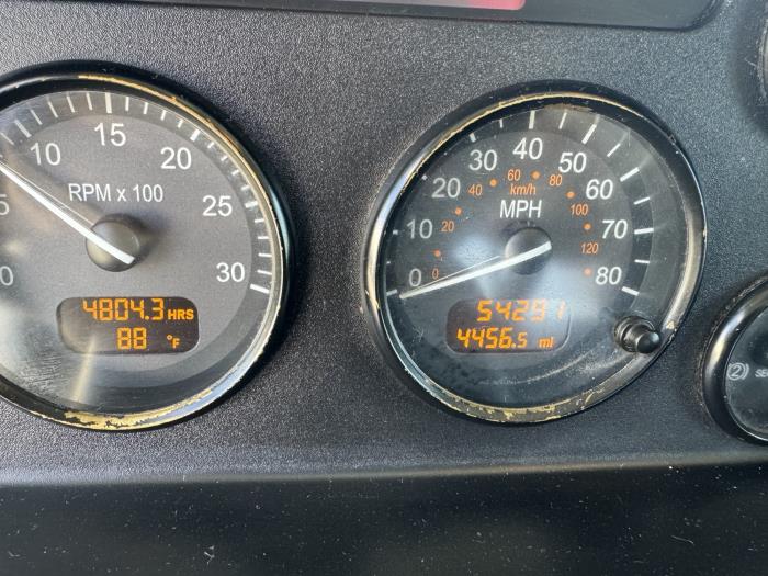 2018 Peterbilt 337-13