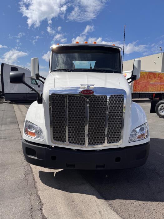 2021 Peterbilt 579-2