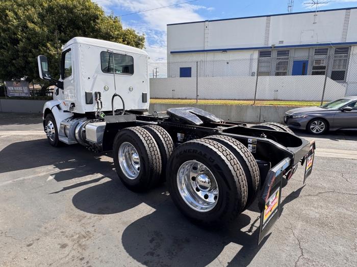 2021 Peterbilt 579-7